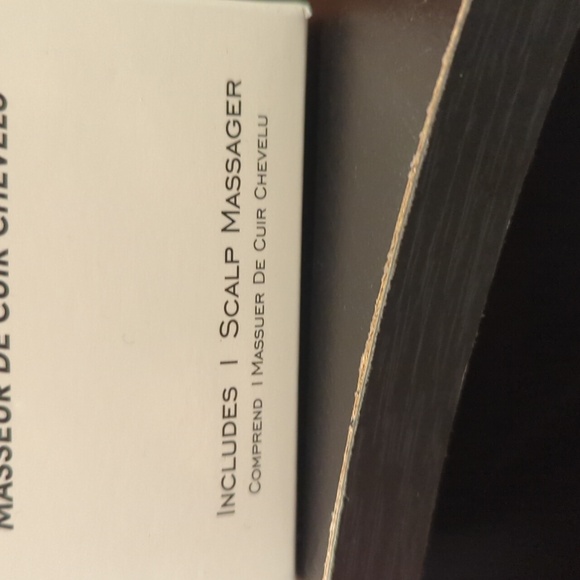 OUAI Scalp massager Scrubber Peach Nude color NEW NIB Hair - Picture 4 of 8